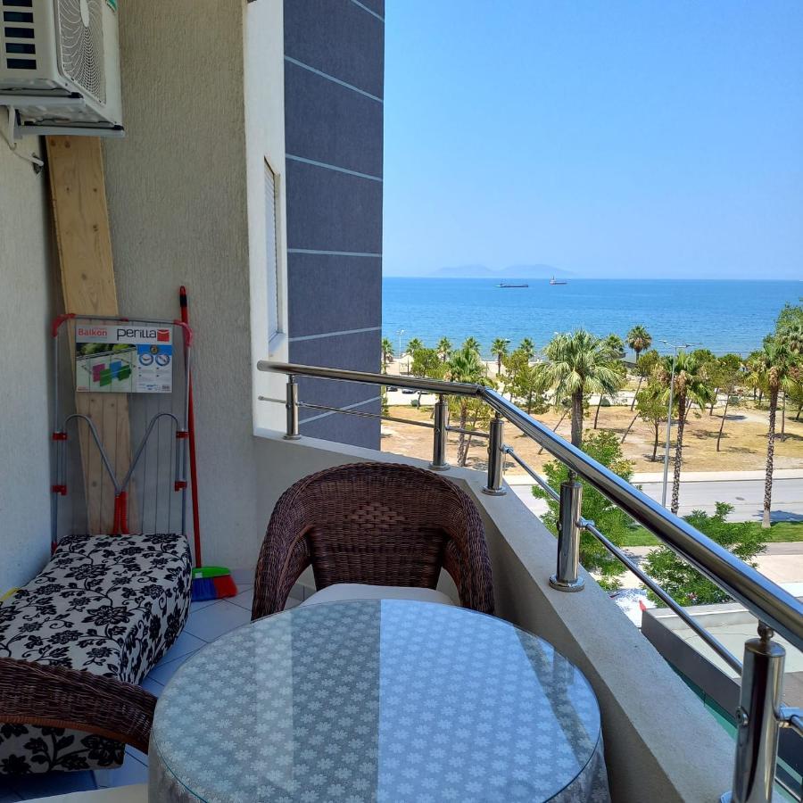 Lungo Mare & Luxury Apartments Vlorë Exteriör bild